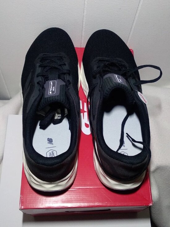 New Balance Mens 13 Extra Wide Fresh Foam Arishi v4 Running Shoes Black MARIS2ZL main image 10
